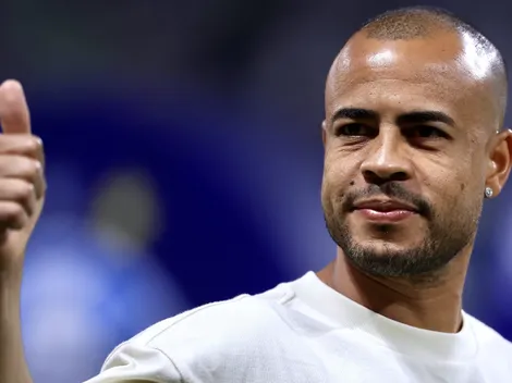 Ex-Palmeiras, Mayke sofre com artrose no joelho e gera desconforto no Santos