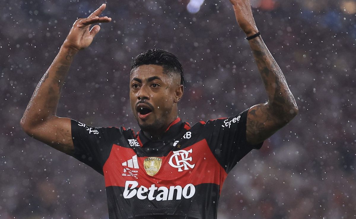 Flamengo faz proposta para renovar com Bruno Henrique por mais uma temporada e aguarda ‘sim’ do atacante