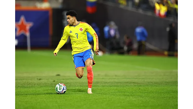 O atacante da Colômbia Luis Díaz #7 em ação durante o amistoso internacional de futebol contra a Austrália no Citi Field em Corona, Nova York, nesta terça-feira, 18 de novembro de 2025. (Foto Gordon Donovan)