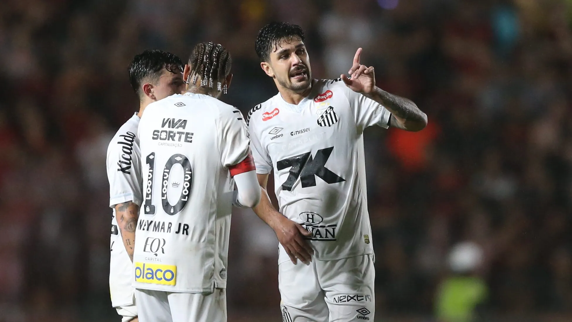 João Basso foi defendido por Neymar no Santos - Foto: Marlon Costa/AGIF.