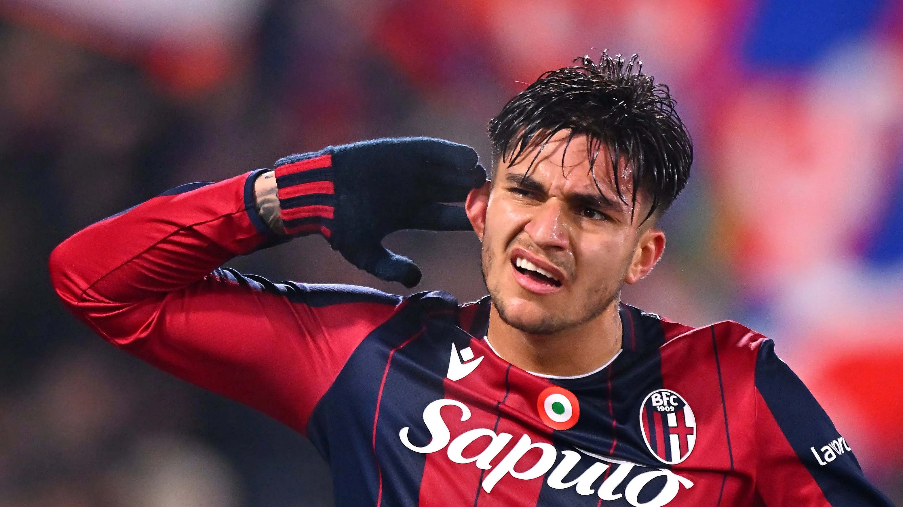 Foto: Alessandro Sabattini/Getty Images – Santiago Casto comemorando gol pelo Bologna.