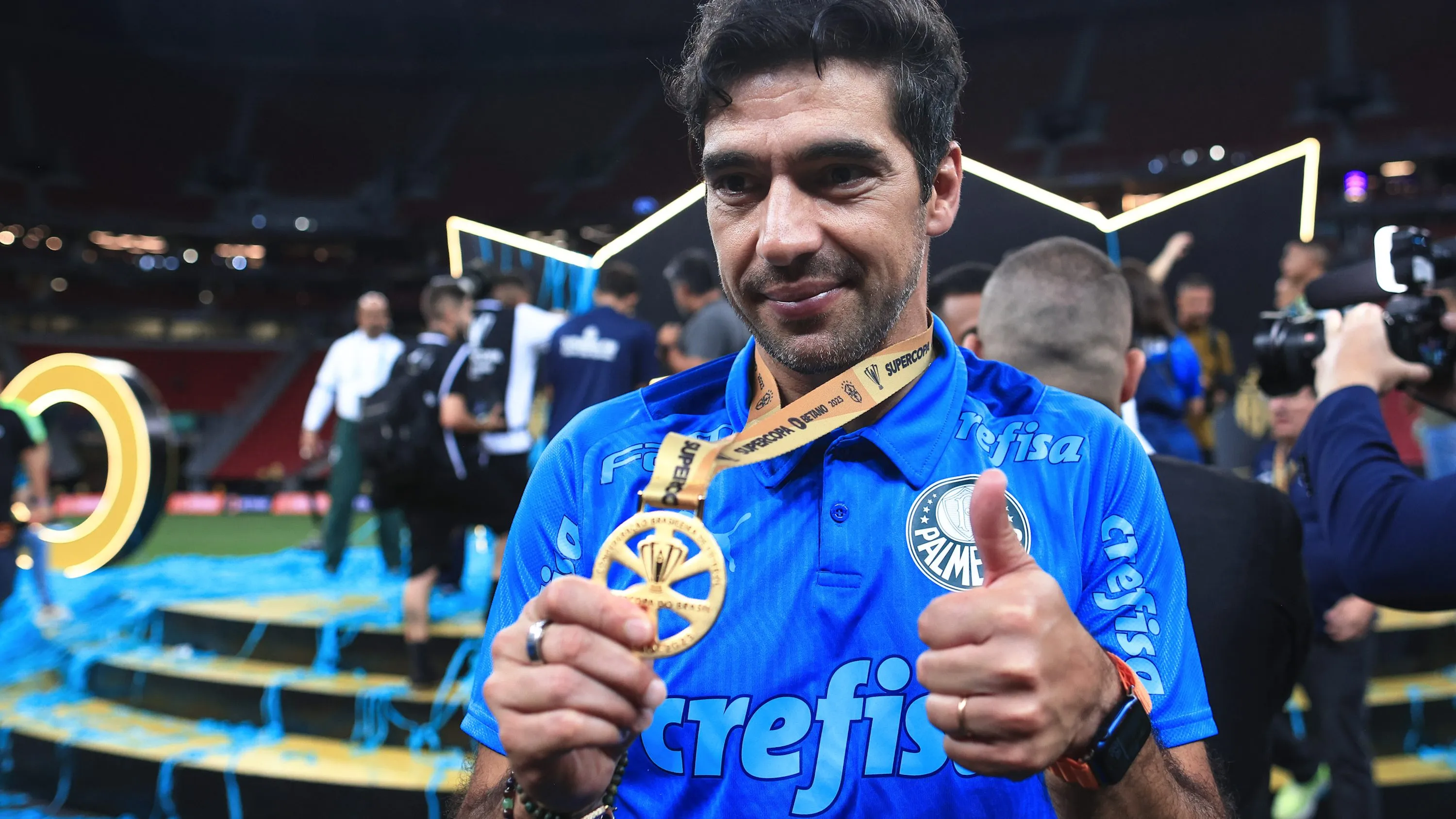 Abel Ferreira tcomemora vitoria ao final da partida contra o Flamengo pela SuperCopa 2023. Foto: Ettore Chiereguini/AGIF
