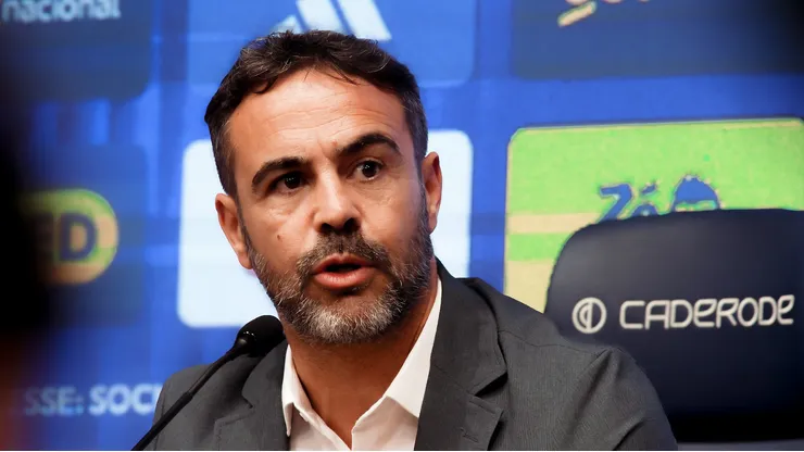 Artur Jorge prometeu mudanças drásticas desde estilo de jogo até postura no Cruzeiro