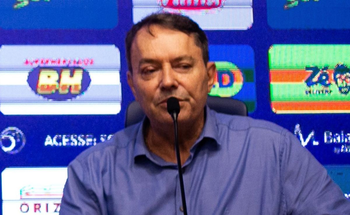 Pedrinho se emociona em apresentação de Artur Jorge e vai às lágrimas por situação do Cruzeiro no Brasileiro