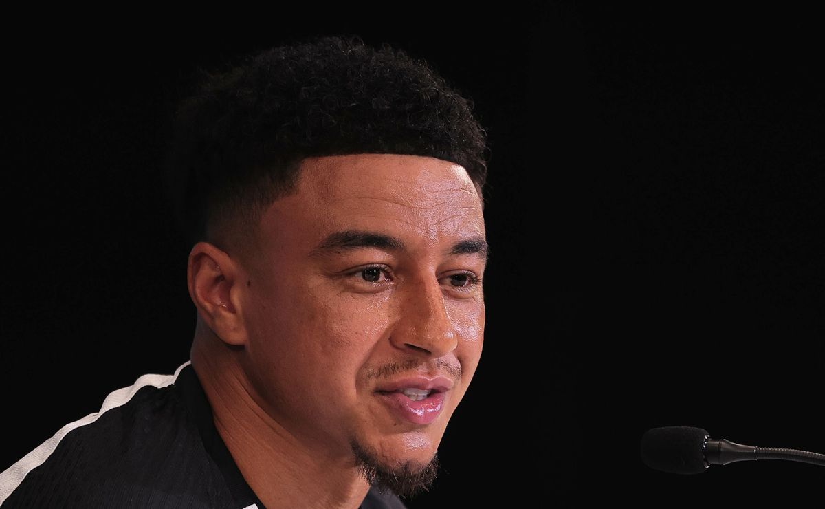 Lingard deve aparecer no BID até sexta-feira e pode estrear no Corinthians contra o Fluminense