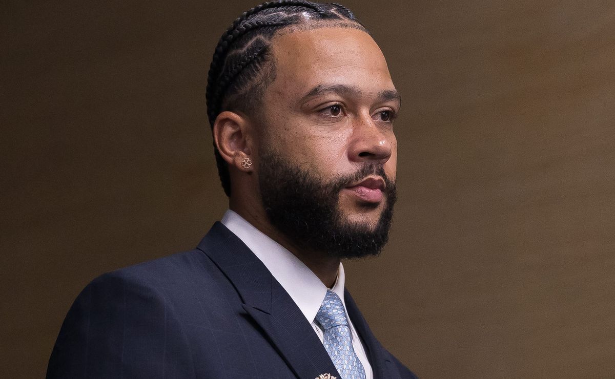 Memphis Depay ganha força para deixar o Corinthians após a Copa; renovação fica difícil