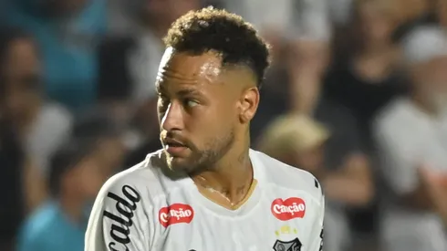 Neymar Jr jogador do Santos durante partida contra o Internacional no estadio Vila Belmiro pelo campeonato Brasileiro A 2026. Foto: Jota Erre/AGIF