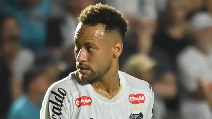 Neymar Jr jogador do Santos durante partida contra o Internacional no estadio Vila Belmiro pelo campeonato Brasileiro A 2026. Foto: Jota Erre/AGIF