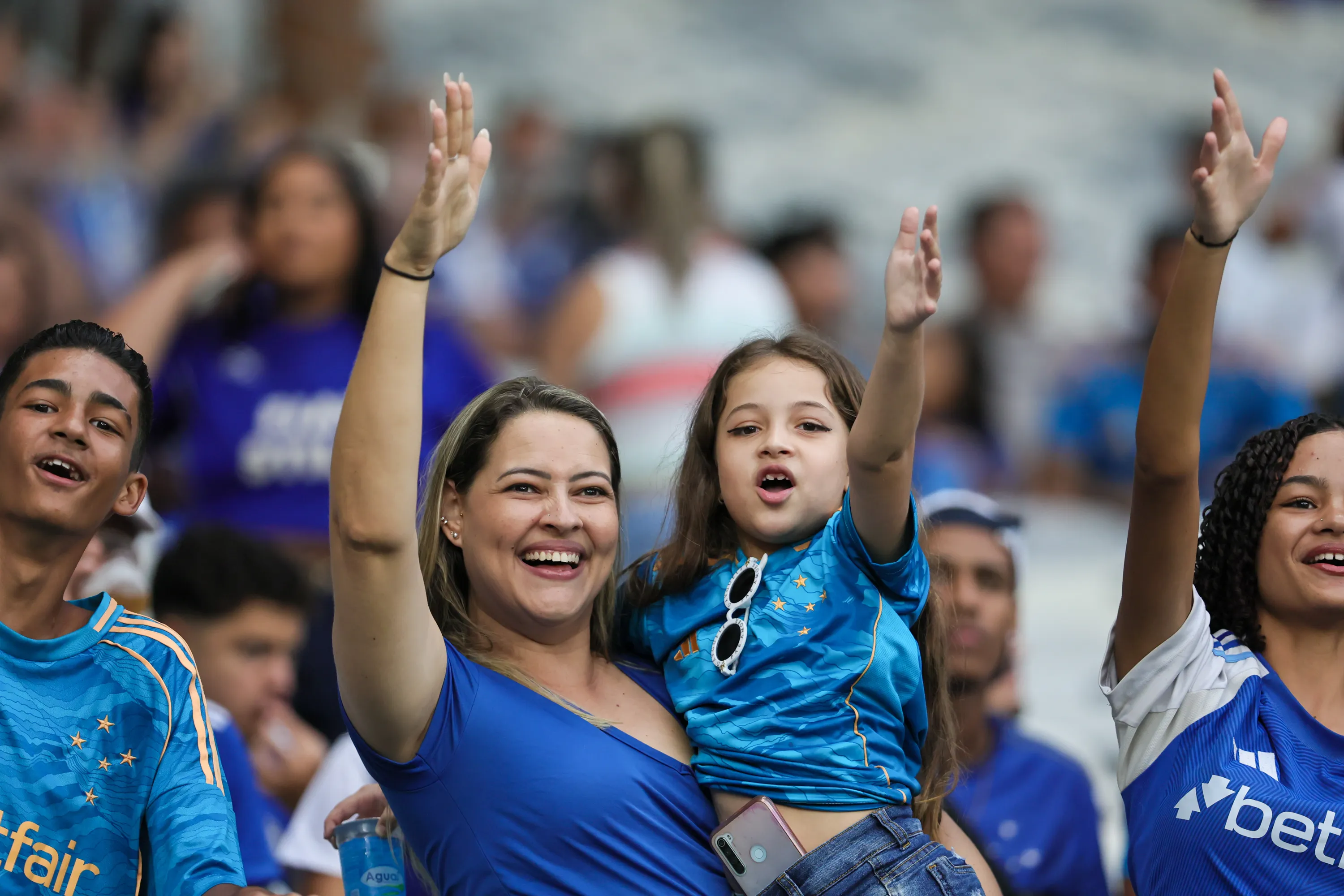 Torcida das Cabulosas. Foto: Gilson Lobo/AGIF