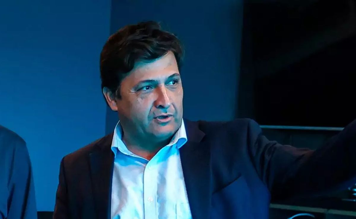 Grêmio acumula dívida de R$ 113 milhões com reforços e situação financeira pressiona bastidores