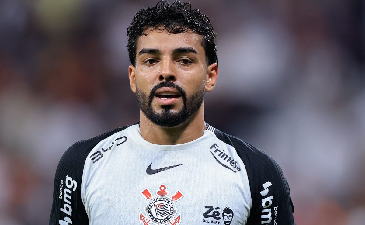 Torcida do Flamengo reprova interesse em Matheus Bidu e critica possível investida: “Bagre com força”