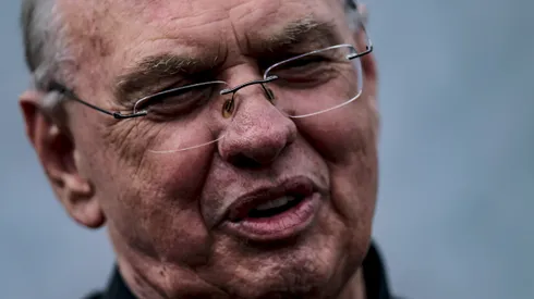 Osmar Stabile confirmou negociações com Arthur Cabral.