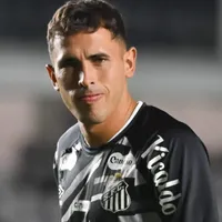 Christian Oliva assume protagonismo no meio de campo do Santos