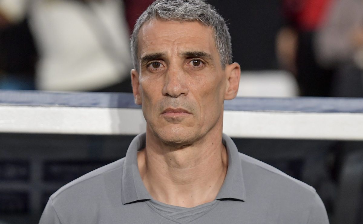 Vojvoda perde força no Botafogo e John Textor quer contratar um treinador mais experiente