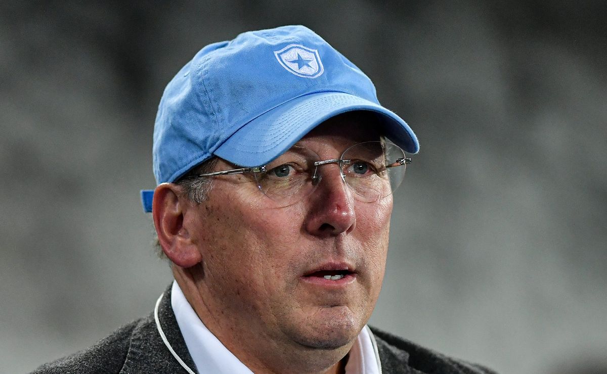 Associativo do Botafogo entra com recurso para tirar Textor do comando do clube