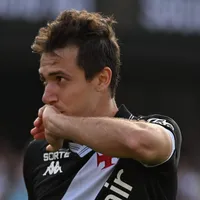 Vai sair? Lucas Piton tem futuro atualizado no Vasco