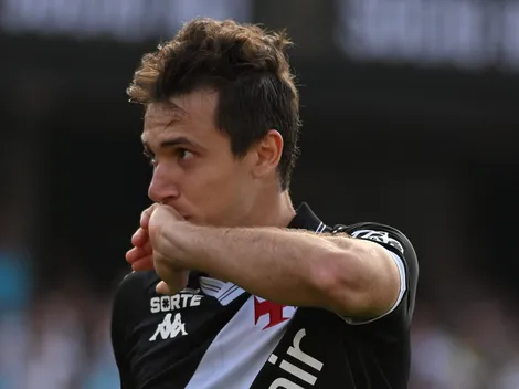 Vai sair? Lucas Piton tem futuro atualizado no Vasco