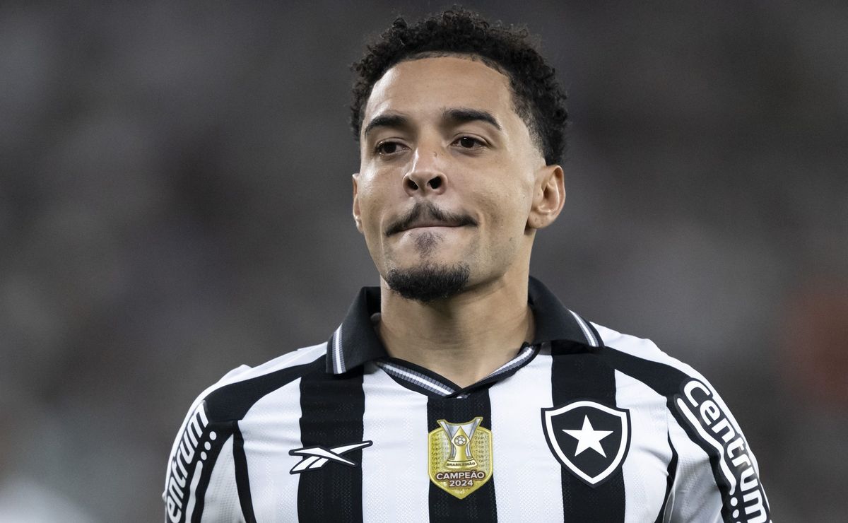 Gregore, ex-Botafogo, está insatisfeito no Al-Rayyan pela situação instável e deseja voltar ao Brasil