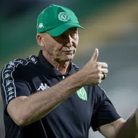 Técnico da Chapecoense cobra contratação de Pedro Raul, do Timão