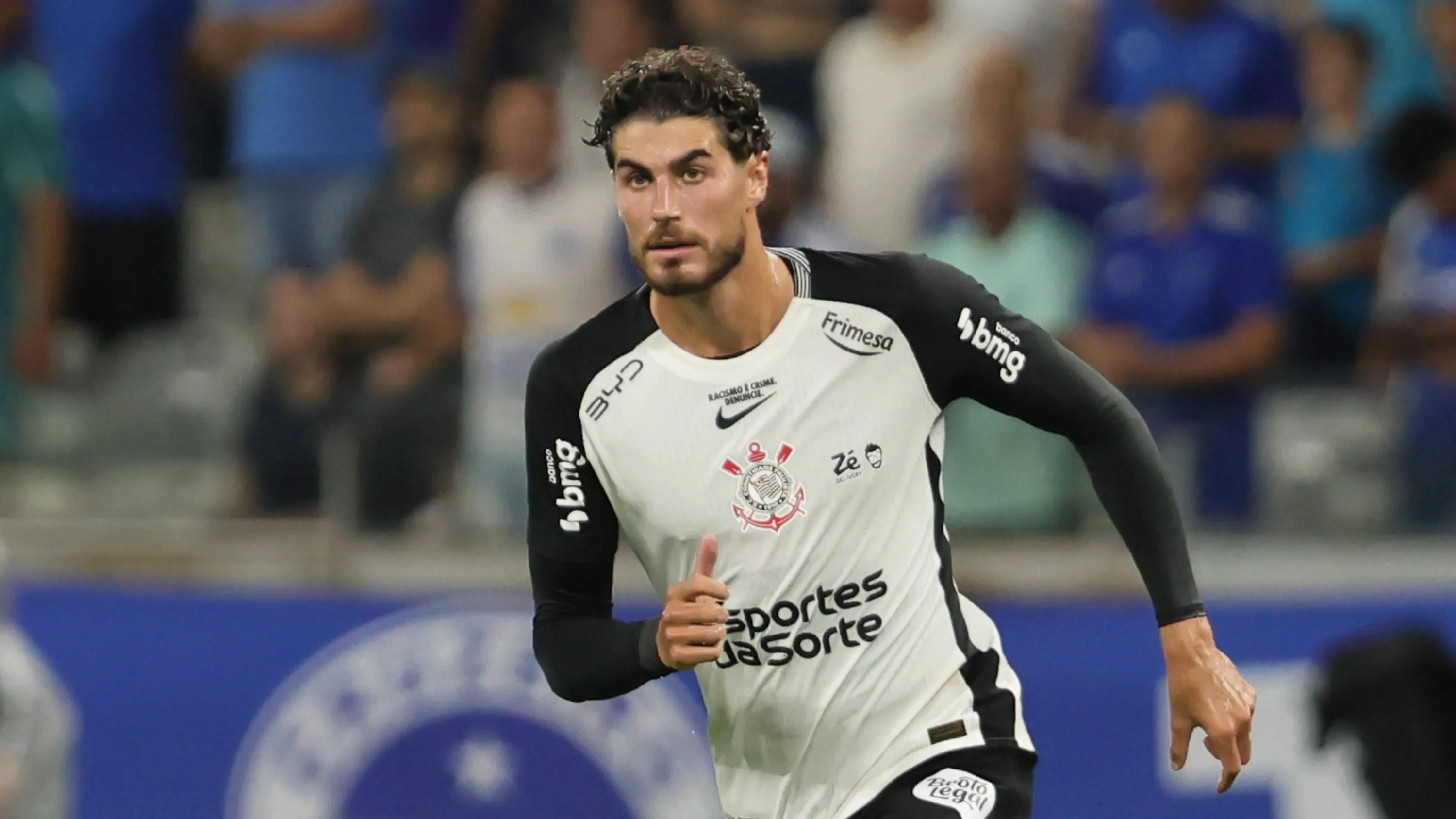 Pedro Raul nunca rendeu pelo Corinthians - Foto: Gilson Lobo/AGIF.