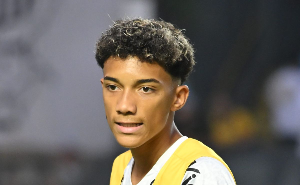 Santos encerra novela por Robinho Jr. e vai assinar renovação com o atacante até 2030