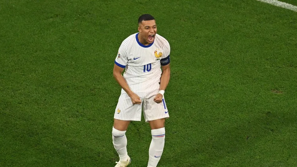 Mbappé pela França. Foto: Matthias Hangst/Getty Images