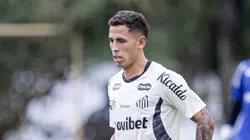 Oliva durante treino do Peixe nesta quarta-feira (25)