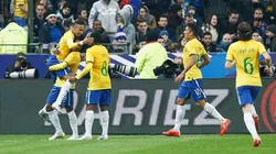 Seleção comemorando um gol contra a França. (Photo by Dean Mouhtaropoulos/Getty Images)
