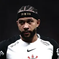 STJD mira Depay após atitude em Corinthians x Flamengo