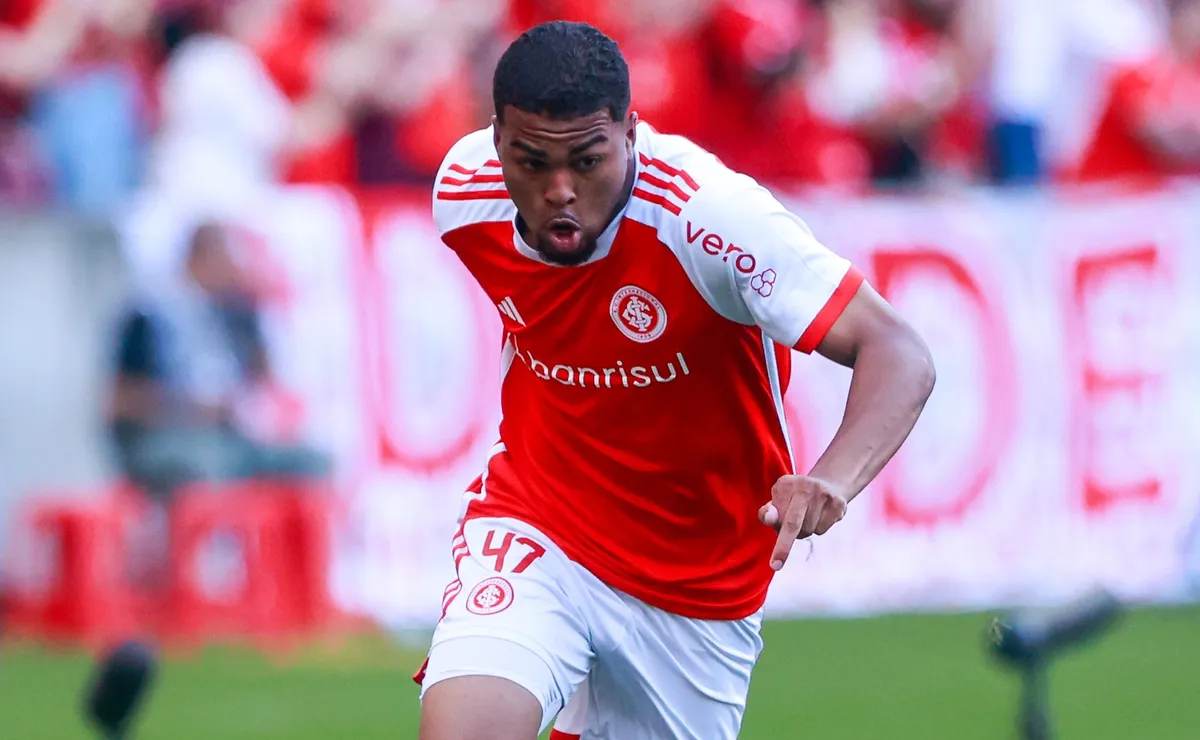 Internacional bate o martelo e acerta empréstimo de Gustavo Prado para o Ceará até dezembro de 2026