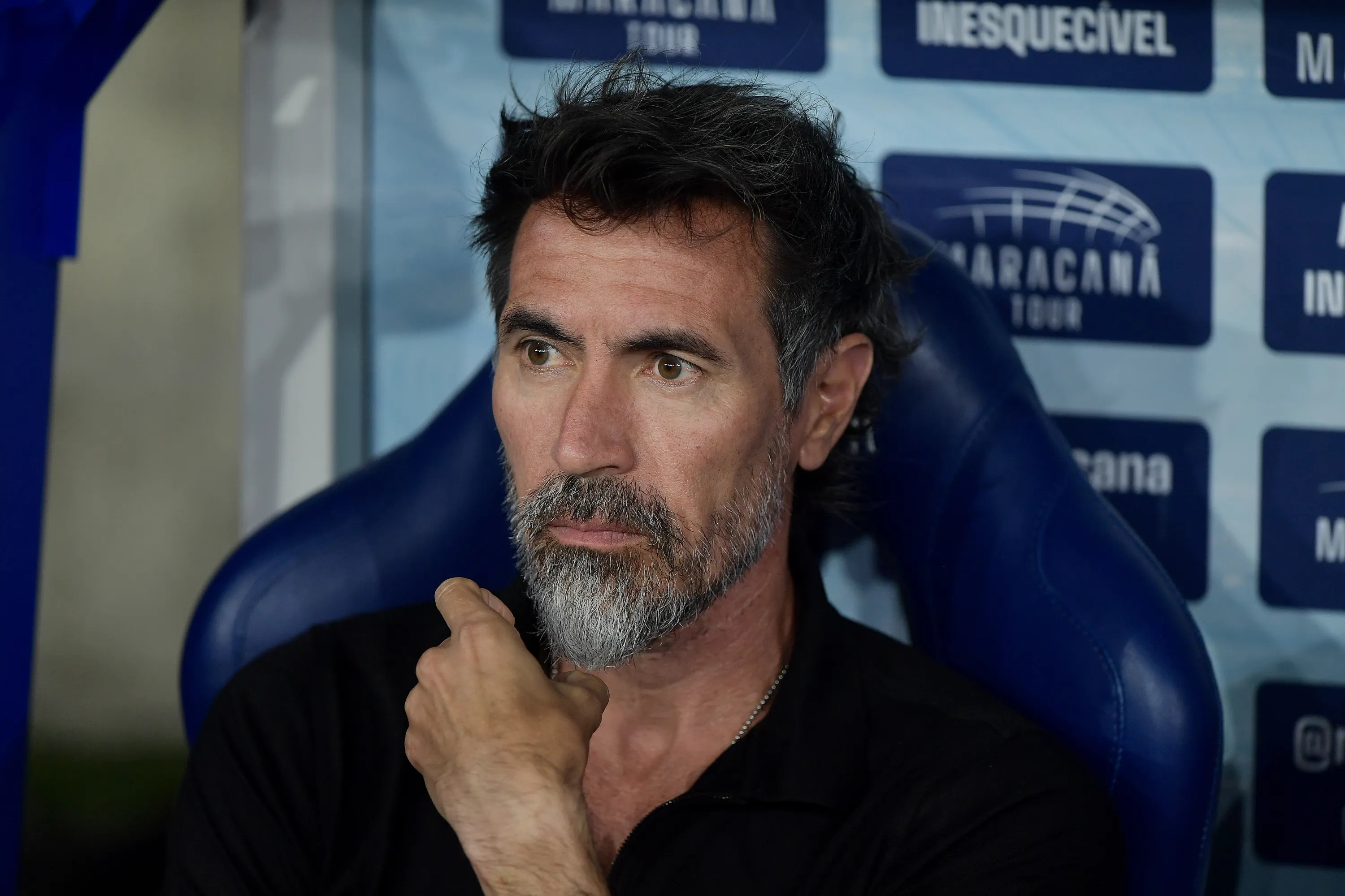 Eduardo Domínguez durante a partida contra o Fluminense, no Maracanã. Foto: Thiago Ribeiro/AGIF