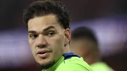 Ederson abusou do perigo em saídas de bola no 1º tempo contra a França