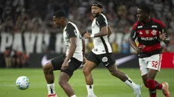 André jogador do Corinthians disputa lance com Evertton jogador do Flamengo. Foto: Anderson Romão/AGIF