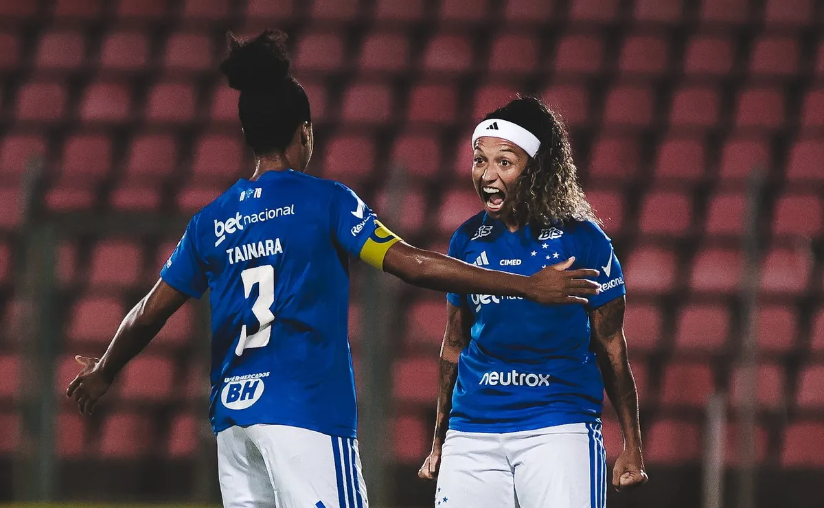 Cruzeiro vence Fluminense em duelo eletrizante e segue vivo na briga pela liderança do Brasileirão Feminino