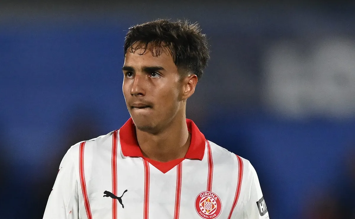 Vitor Reis é convocado para amistoso contra a Croácia após lesão confirmada de Marquinhos