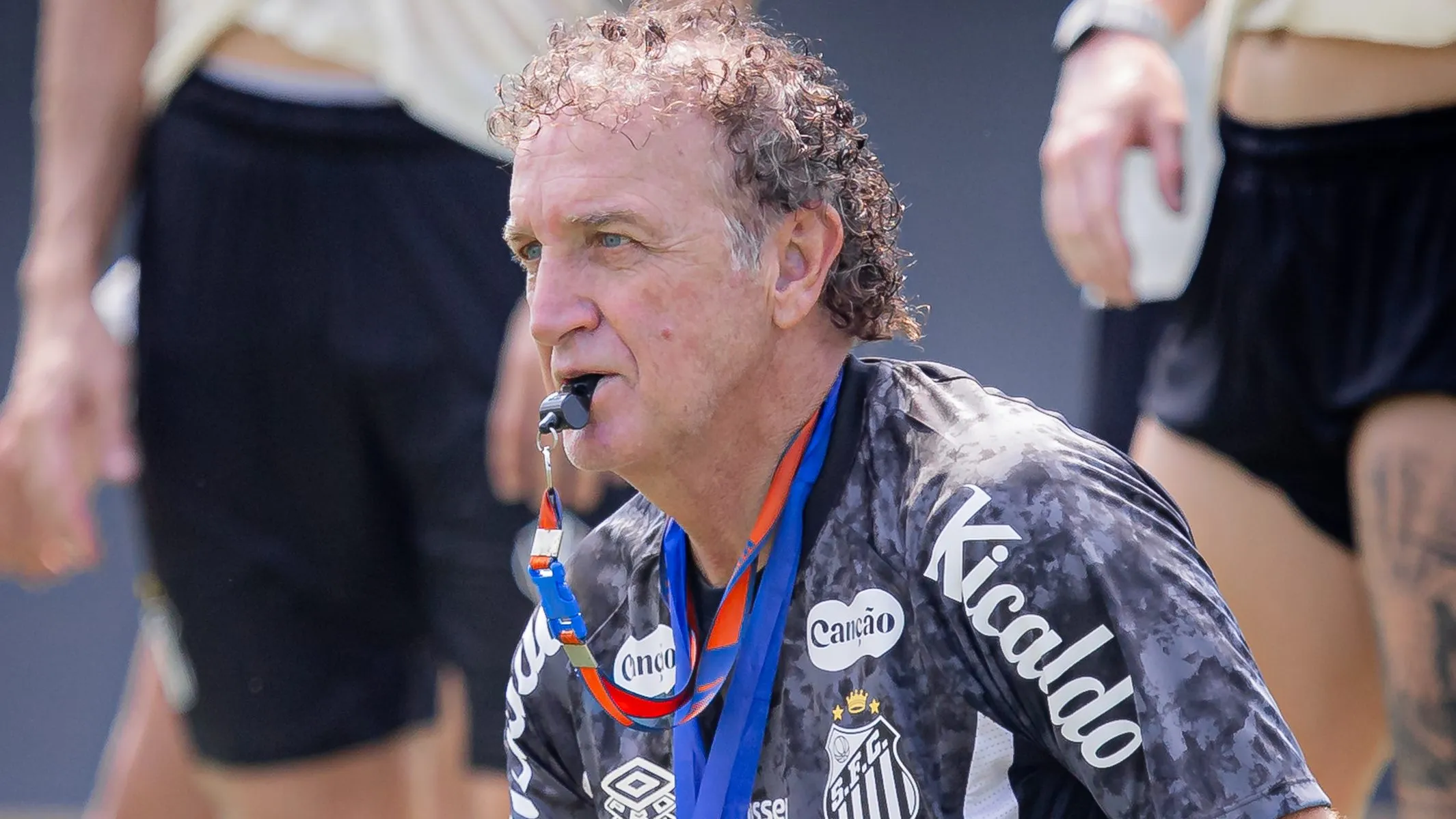 Cuca durante treinamento realizado no CT Rei Pelé – Raul Baretta/Santos FC