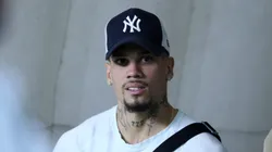 Paulinho não joga há 8 meses.