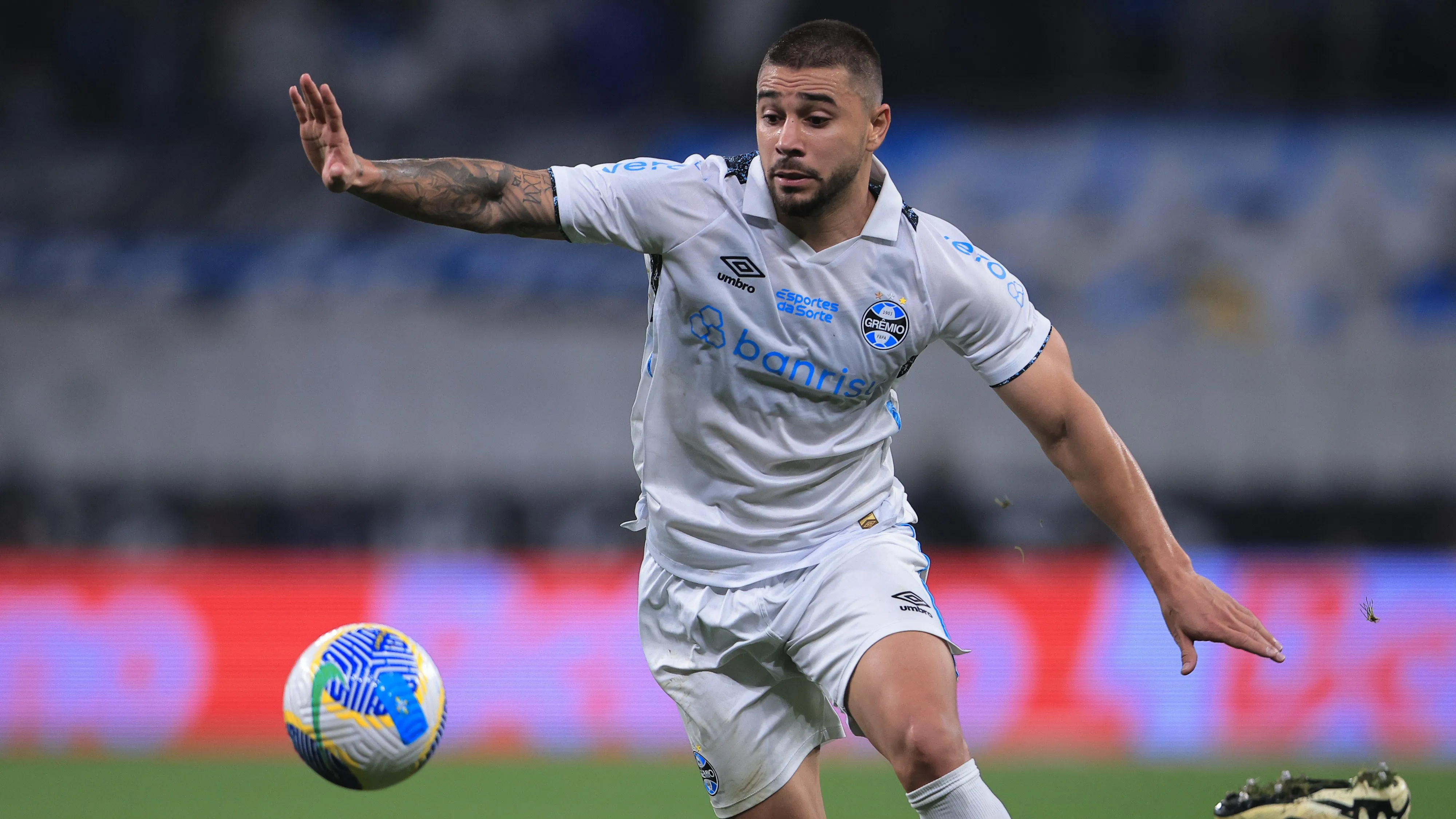 João Pedro sofre com problemas físicos - Foto: Ettore Chiereguini/AGIF.