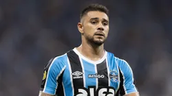 João Pedro segue afastado dos gramados.