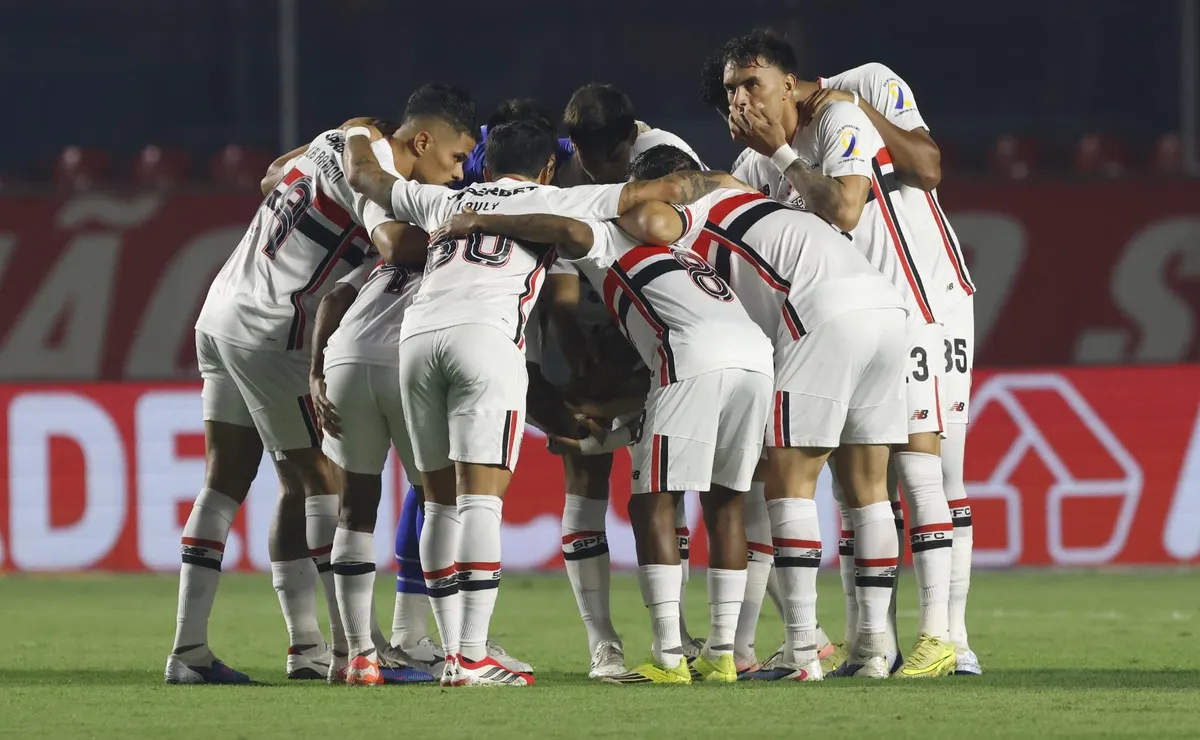 São Paulo visita o Internacional no Beira-Rio para manter posto entre os times mais eficientes do Brasileirão