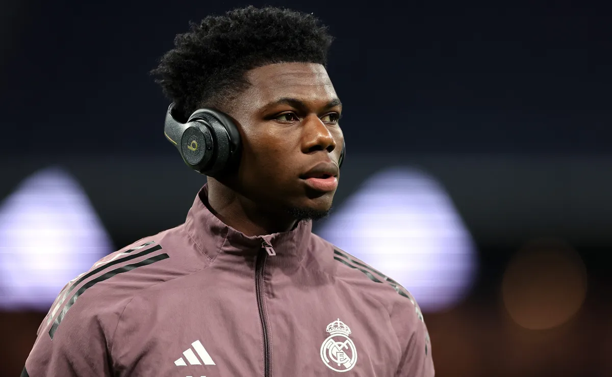 Titular da França exalta Seleção Brasileira mesmo após derrota no amistoso: “Uma das melhores equipes do mundo”