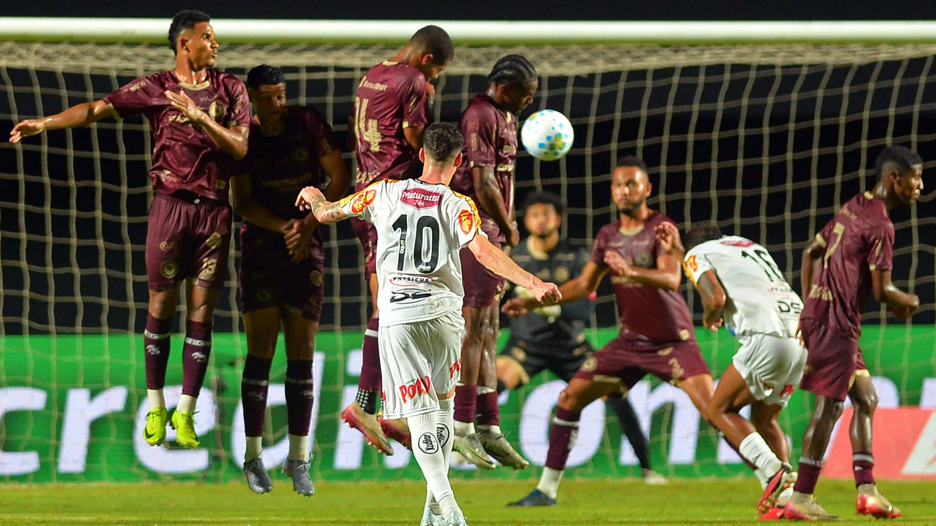Rômulo veste a camisa 10 do Novorizontino - Foto: Walmir Cirne/AGIF.