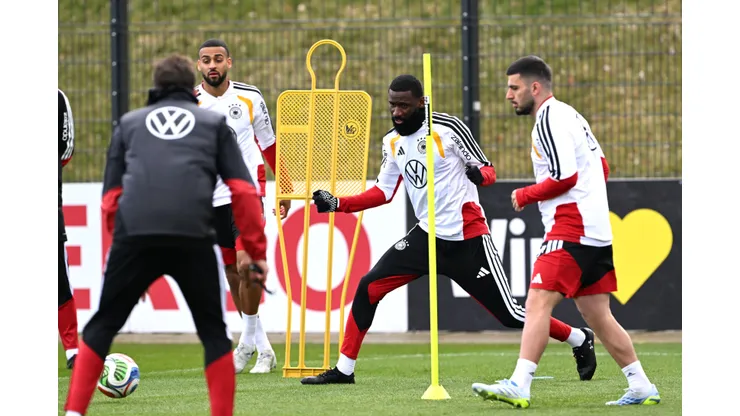 Seleção alemã enfrenta Gana. Foto: Federico Gambarini/dpa/Alamy