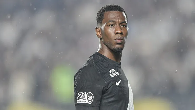 Cuesta jogador do Vasco durante partida contra o Chapecoense no estadio Sao Januario pelo campeonato Brasileiro A 2026. Foto: Thiago Ribeiro/AGIF