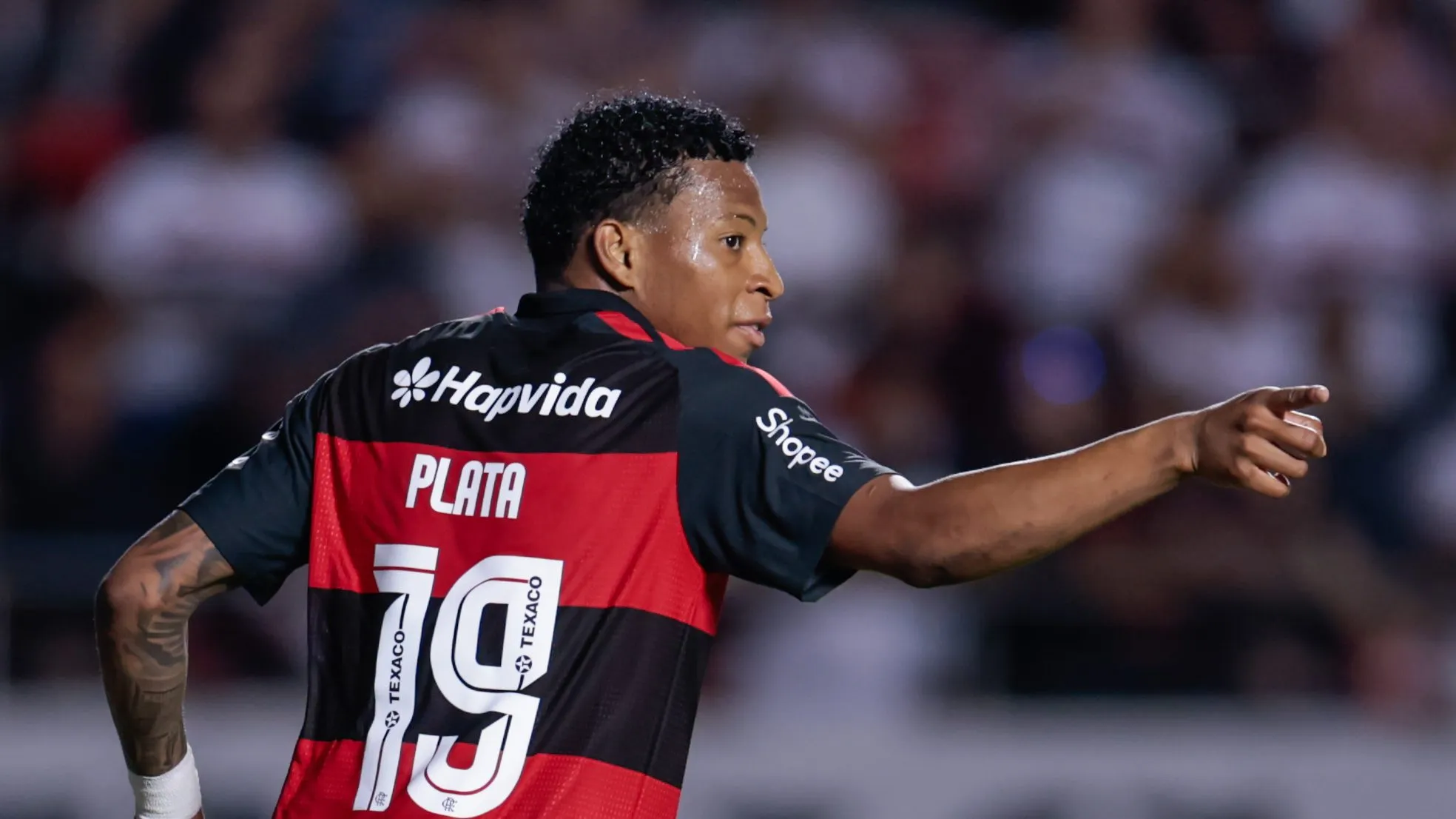 Foto: Marcello Zambrana/AGIF – Camisa 19 comemorando gol pelo Flamengo.