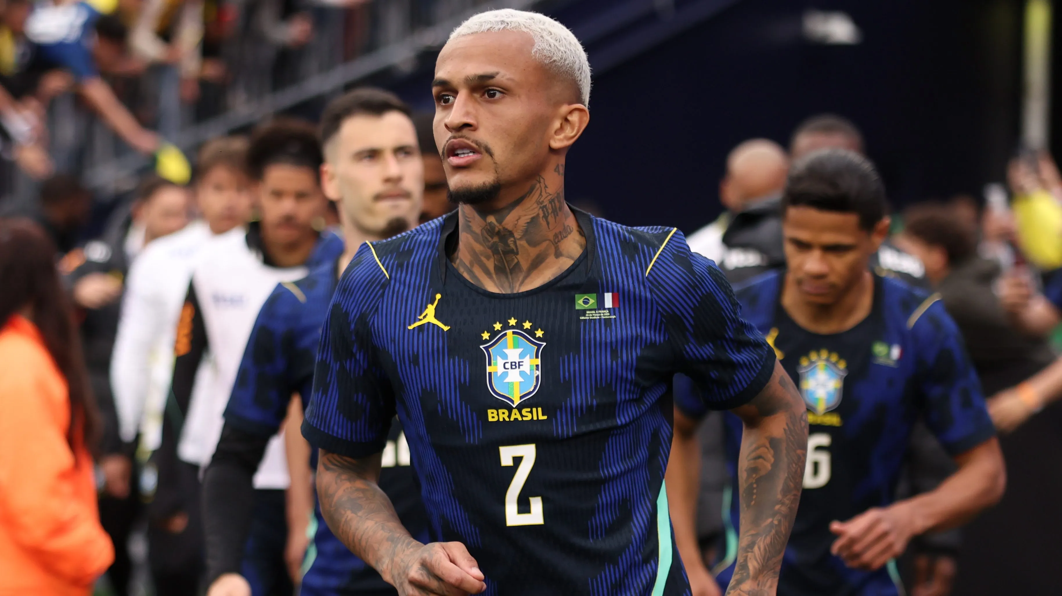 Wesley, da Roma, foi cortado por sentir lesão muscular em derrota para a França – Foto: Maddie Meyer/Getty Images