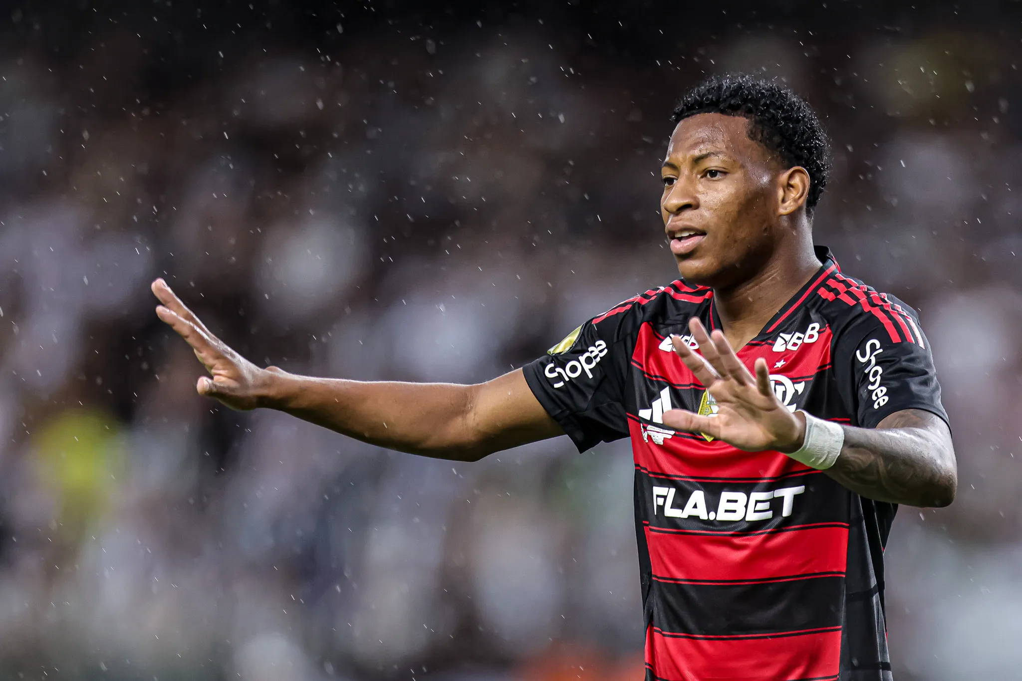 Gonzalo Plata em partida pelo Flamengo.  Foto: Fernando Torres/AGIF
