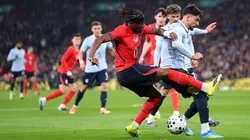 Lateral do Palmeiras, Piquerez sai lesionado de Inglaterra x Uruguai. Foto: Julian Finney/Getty Images