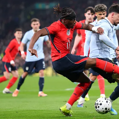 Piquerez sofre entorse em amistoso, mas não tem lesão óssea