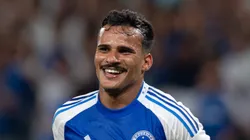 Kaiki Bruno jogador do Cruzeiro comemora seu gol durante partida contra o Bragantino no estadio Mineirao pelo campeonato Brasileiro A 2025. Foto: Alessandra Torres/AGIF